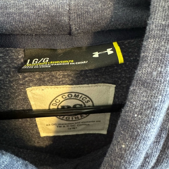 Under Armour Men's Batman DC Comics Hoodie - Picture 3 of 4